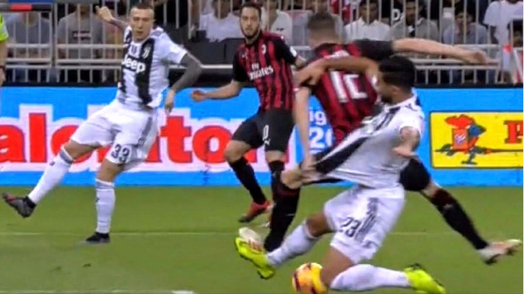 Juventus opet do trofeja uz veliku pomoć sudaca: Milan teško oštećen